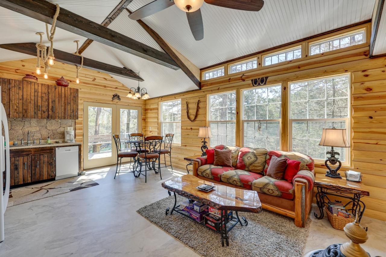 Cliffside Eureka Springs Cabin With Beaver Lake View 外观 照片