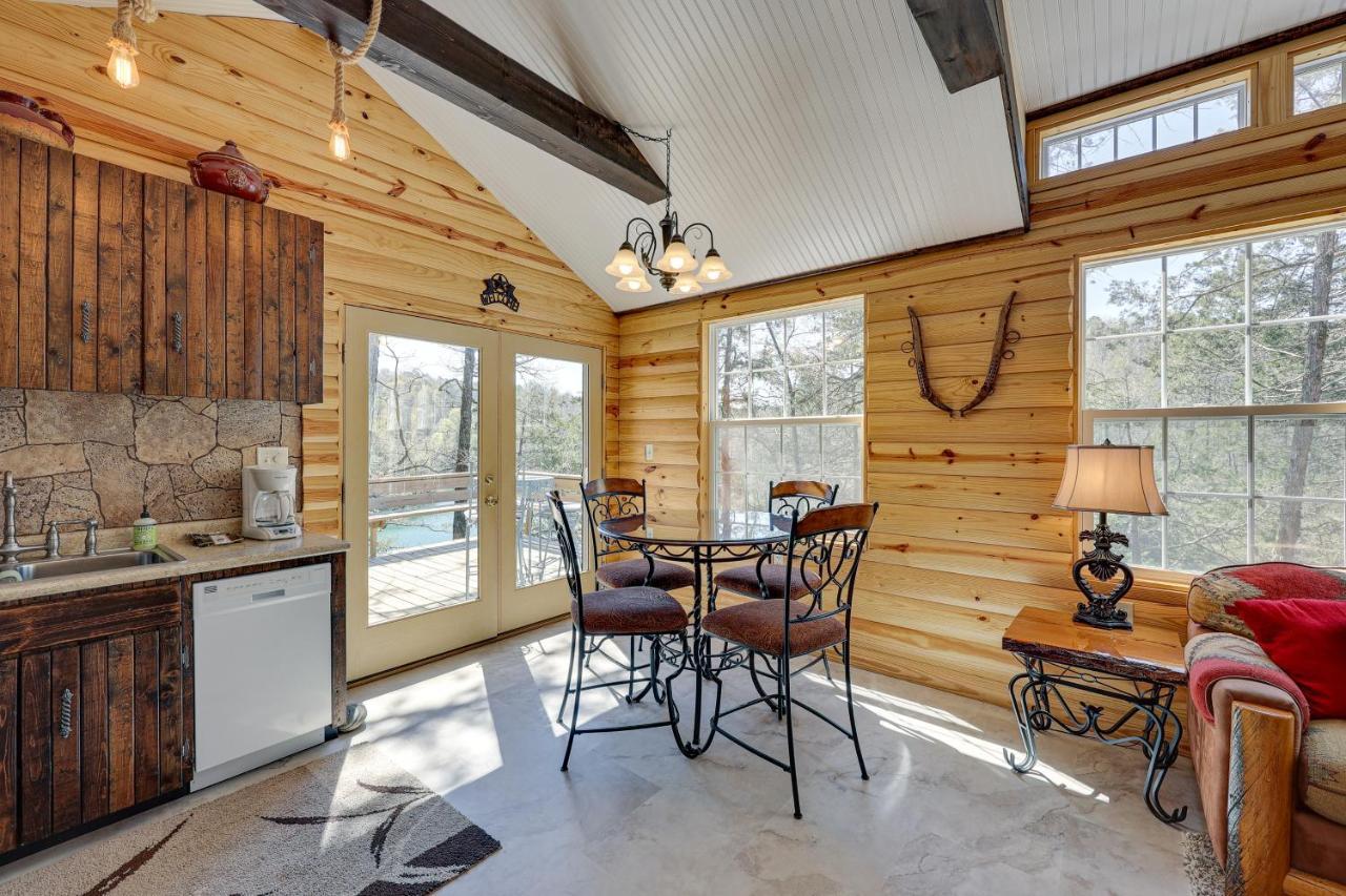 Cliffside Eureka Springs Cabin With Beaver Lake View 外观 照片