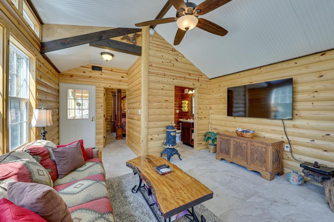 Cliffside Eureka Springs Cabin With Beaver Lake View 外观 照片