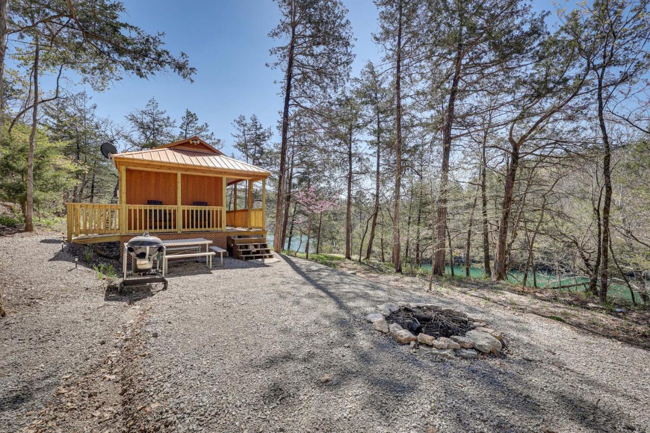 Cliffside Eureka Springs Cabin With Beaver Lake View 外观 照片